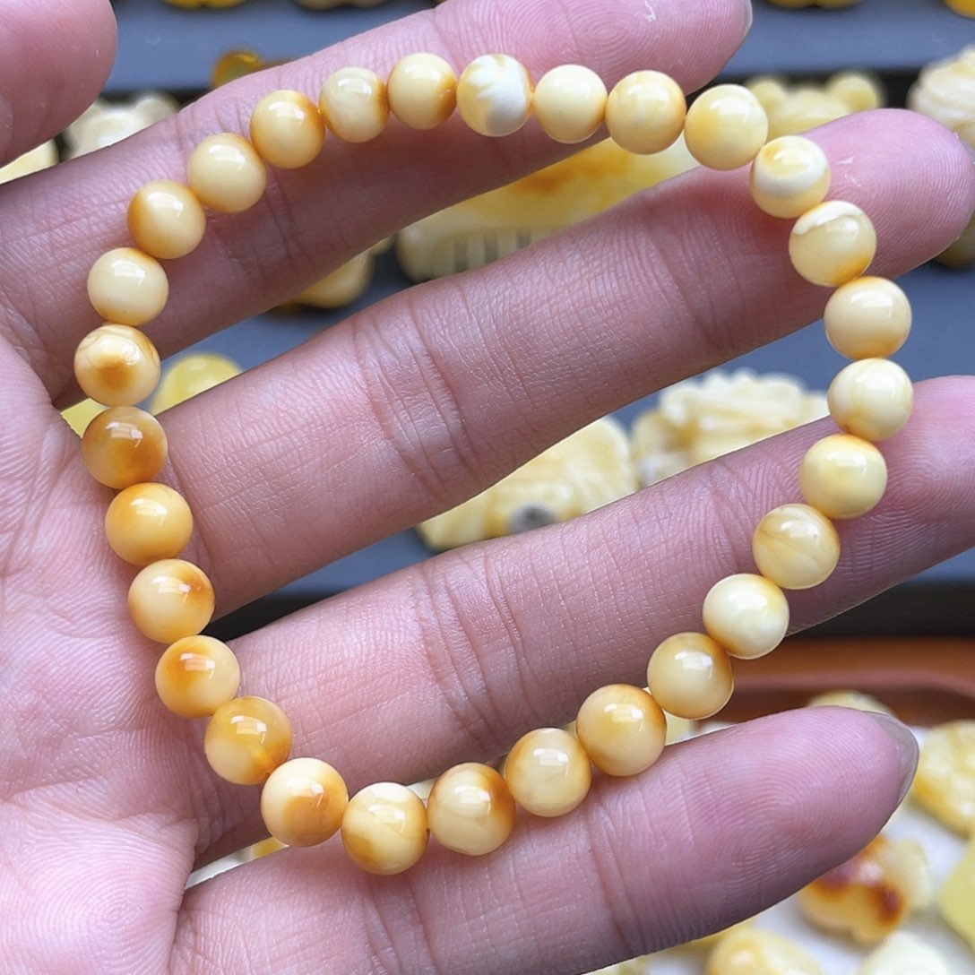 琥珀裸石未镶嵌蜜蜡