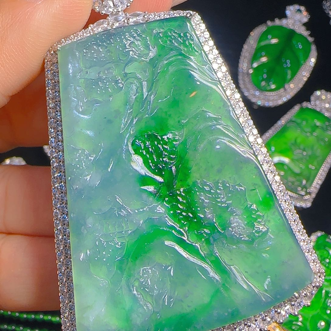 翡翠吊坠(赠链)银S925镶嵌