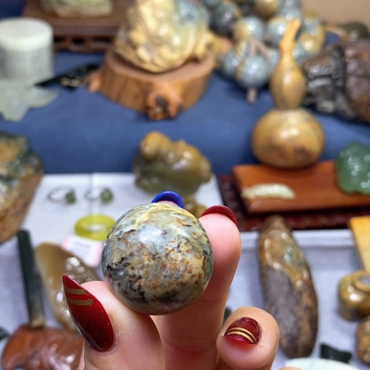 岫岩河磨玉（透闪石质玉）单珠2.5未镶嵌