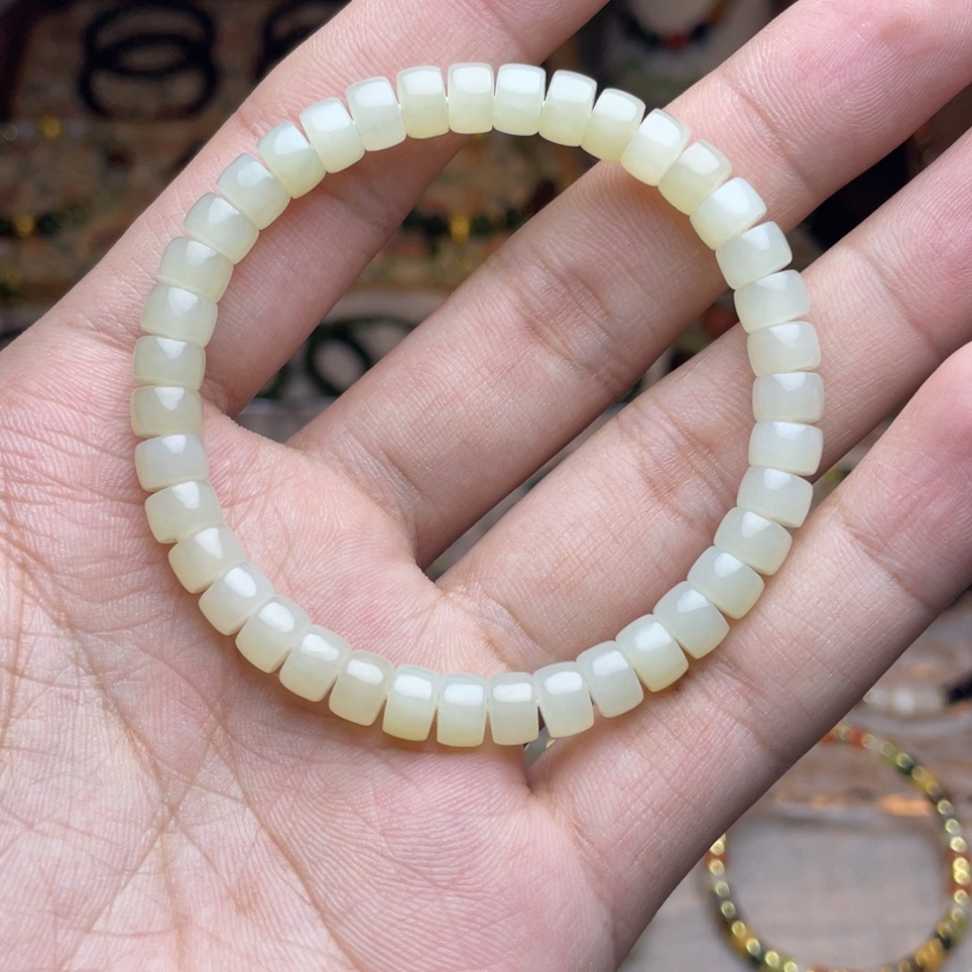 和田玉未镶嵌手链