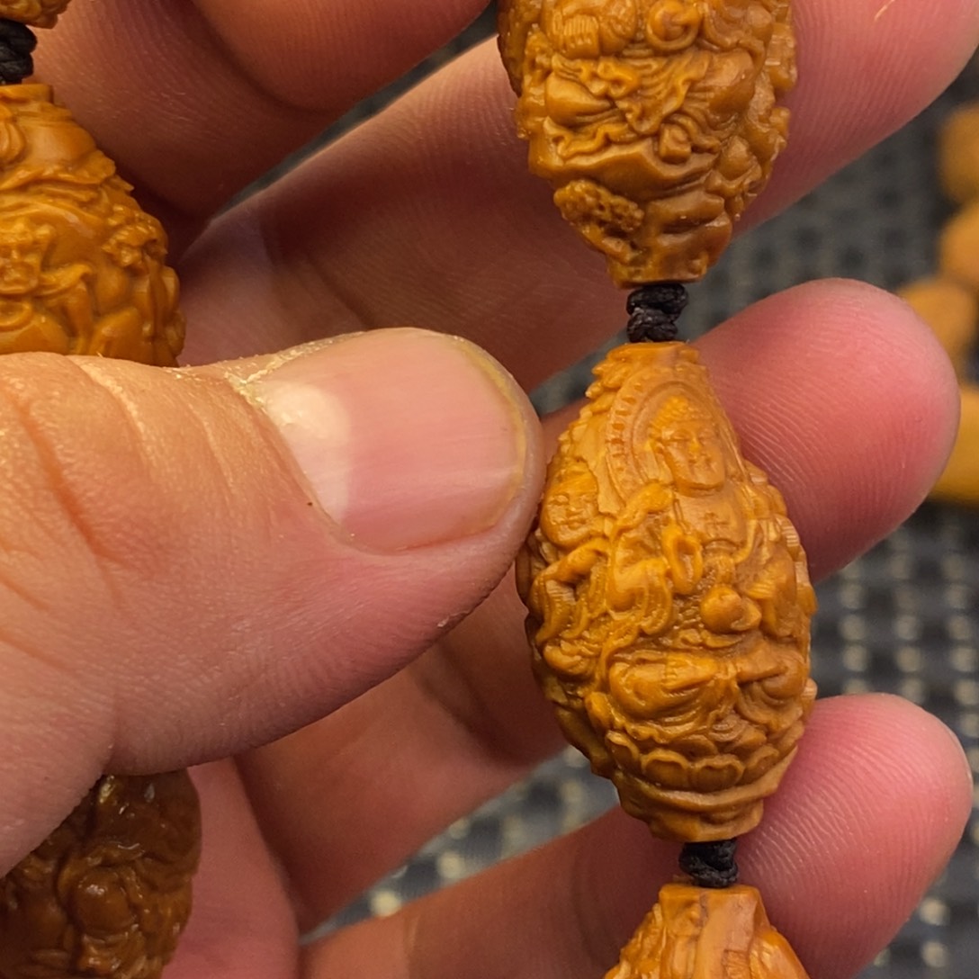 木3号天上人间雕刻手串