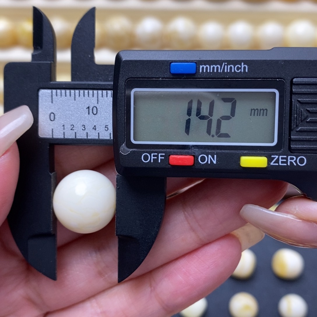 琥珀未镶嵌珠宝奇石云*