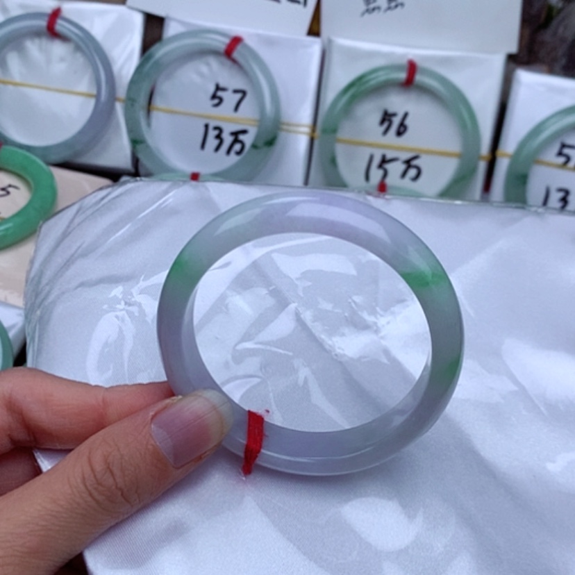 【闪购商品】翡翠手镯未镶嵌           正圈52 春彩