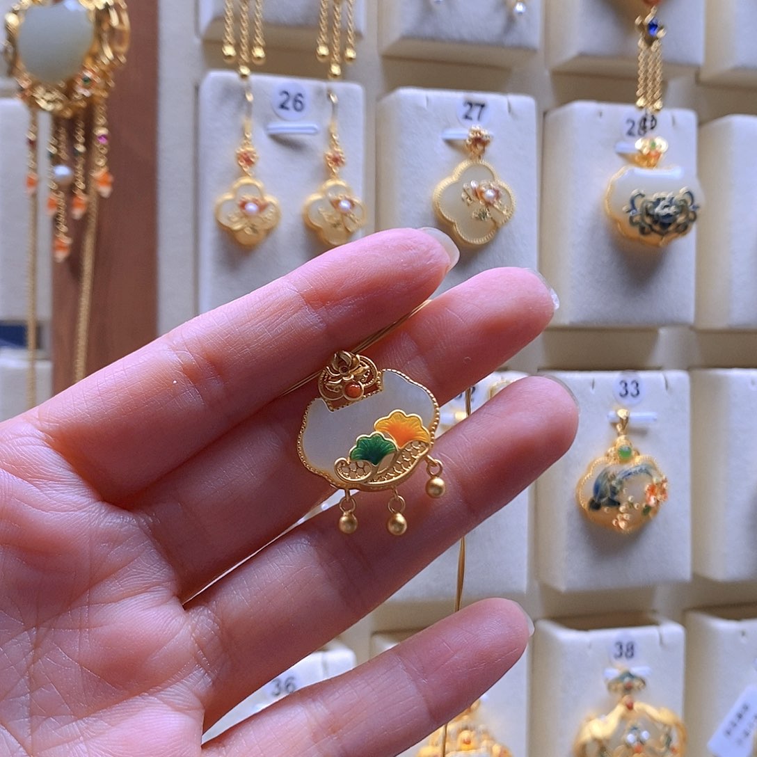 和田玉银S925镶嵌颈饰