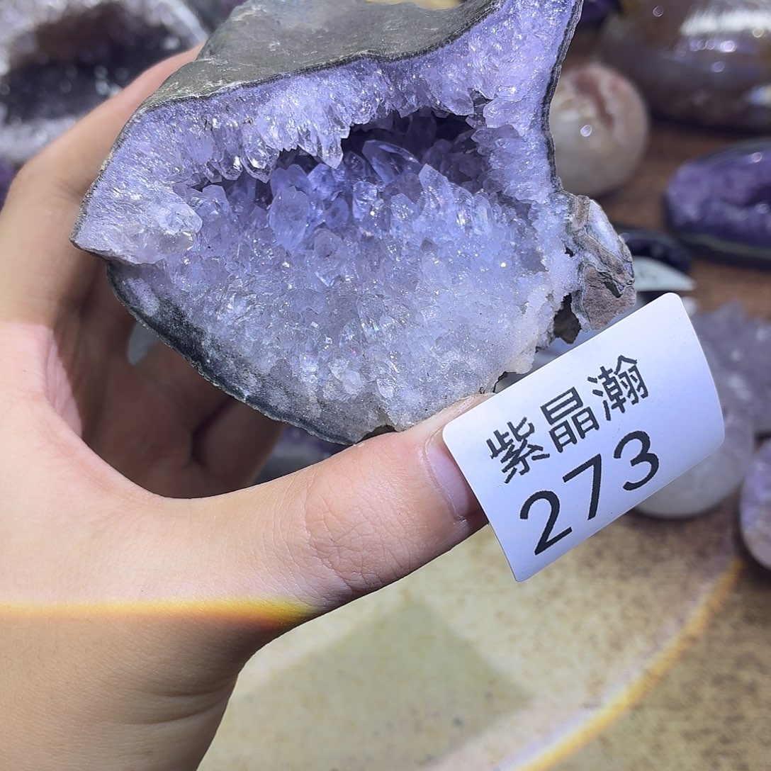 未镶嵌水晶大型摆件（非配饰）