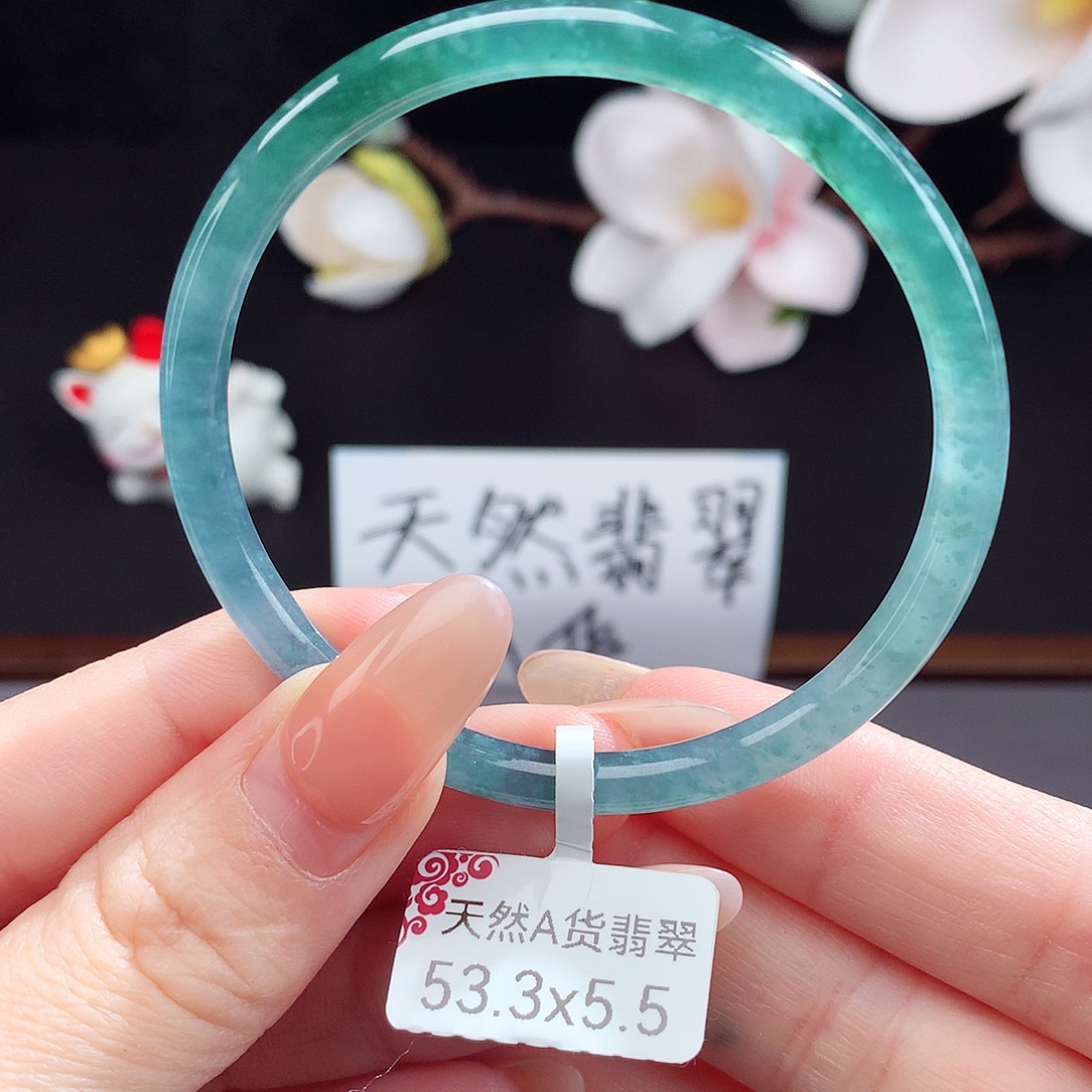 翡翠手镯（圆镯）未镶嵌