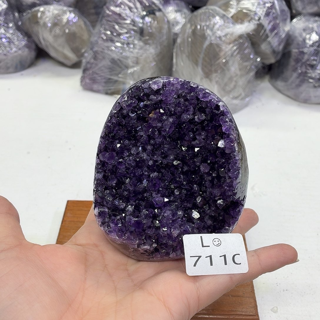 水晶摆件未镶嵌天然紫水晶