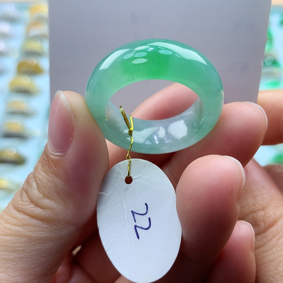翡翠戒指未镶嵌22圈