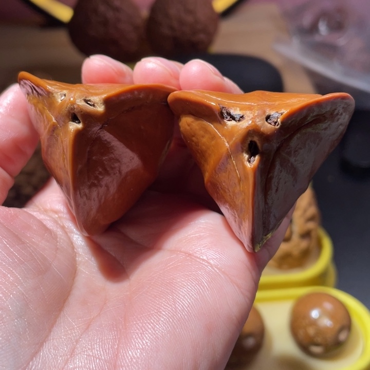 桃核把件三角橄榄核