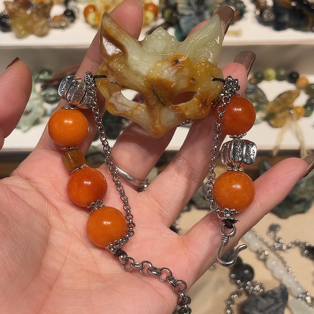 蛇纹石玉合金颈饰