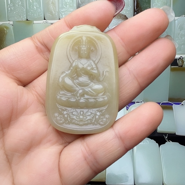 颈饰未镶嵌和田玉