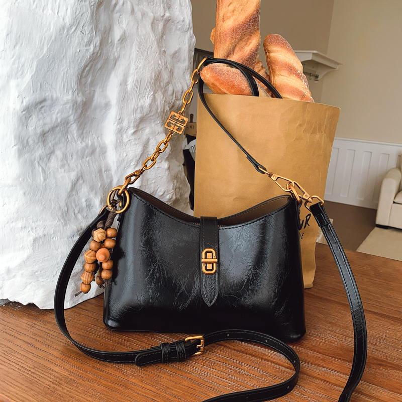 复古轻奢斜挎包高级感百搭腋下包托特包麂皮磨砂女包2025新款韩版