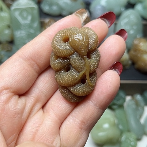 和田玉颈饰未镶嵌