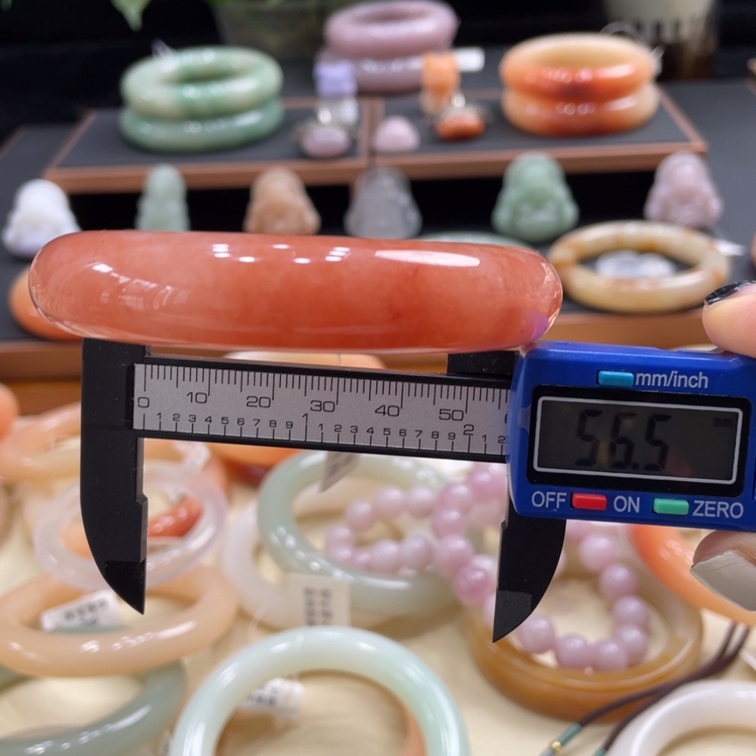 石英岩玉手镯未镶嵌