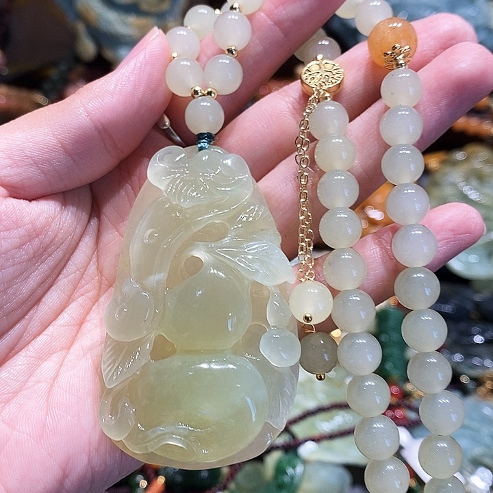 岫玉未镶嵌毛衣链