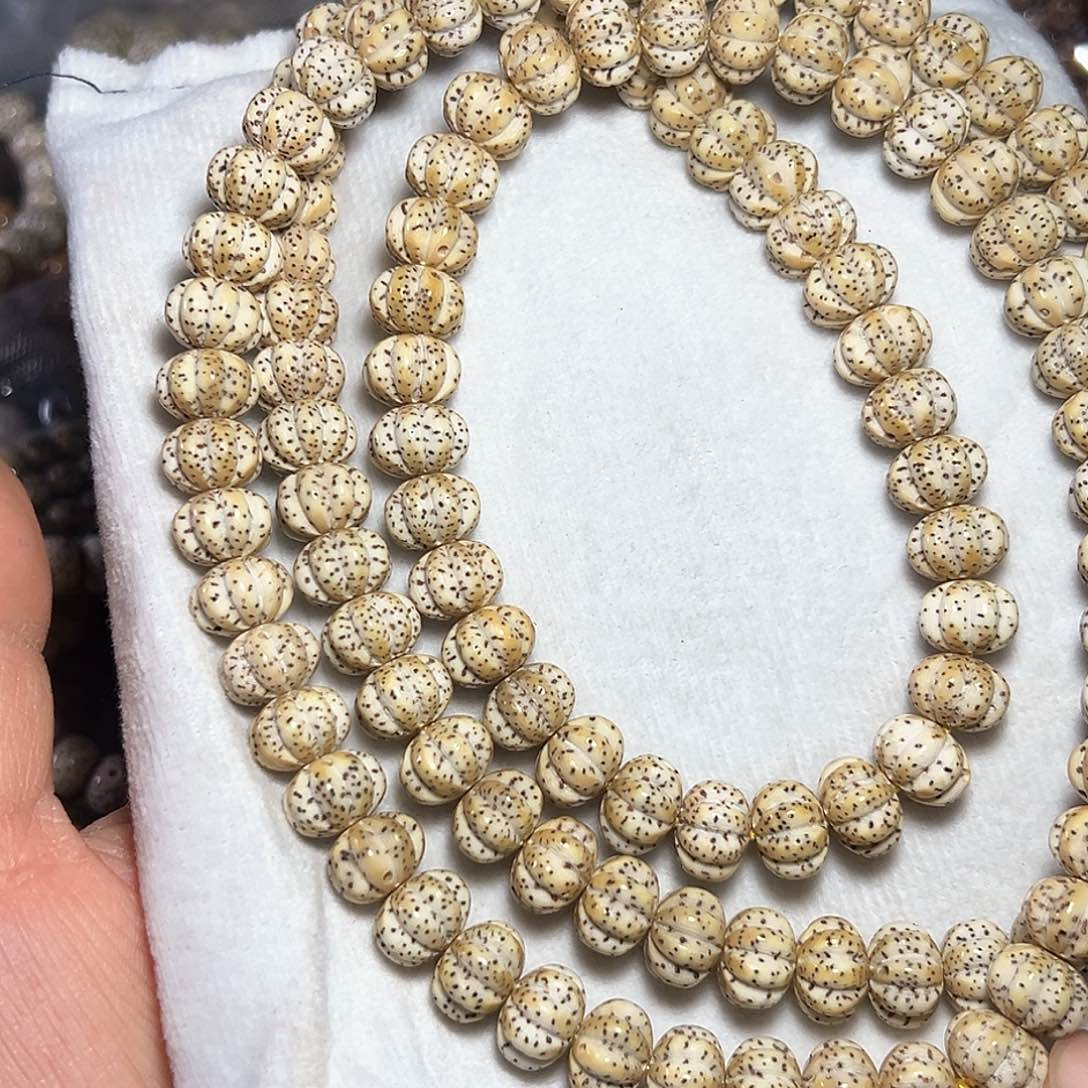 星月菩提手串笃**面星月菩提原生态