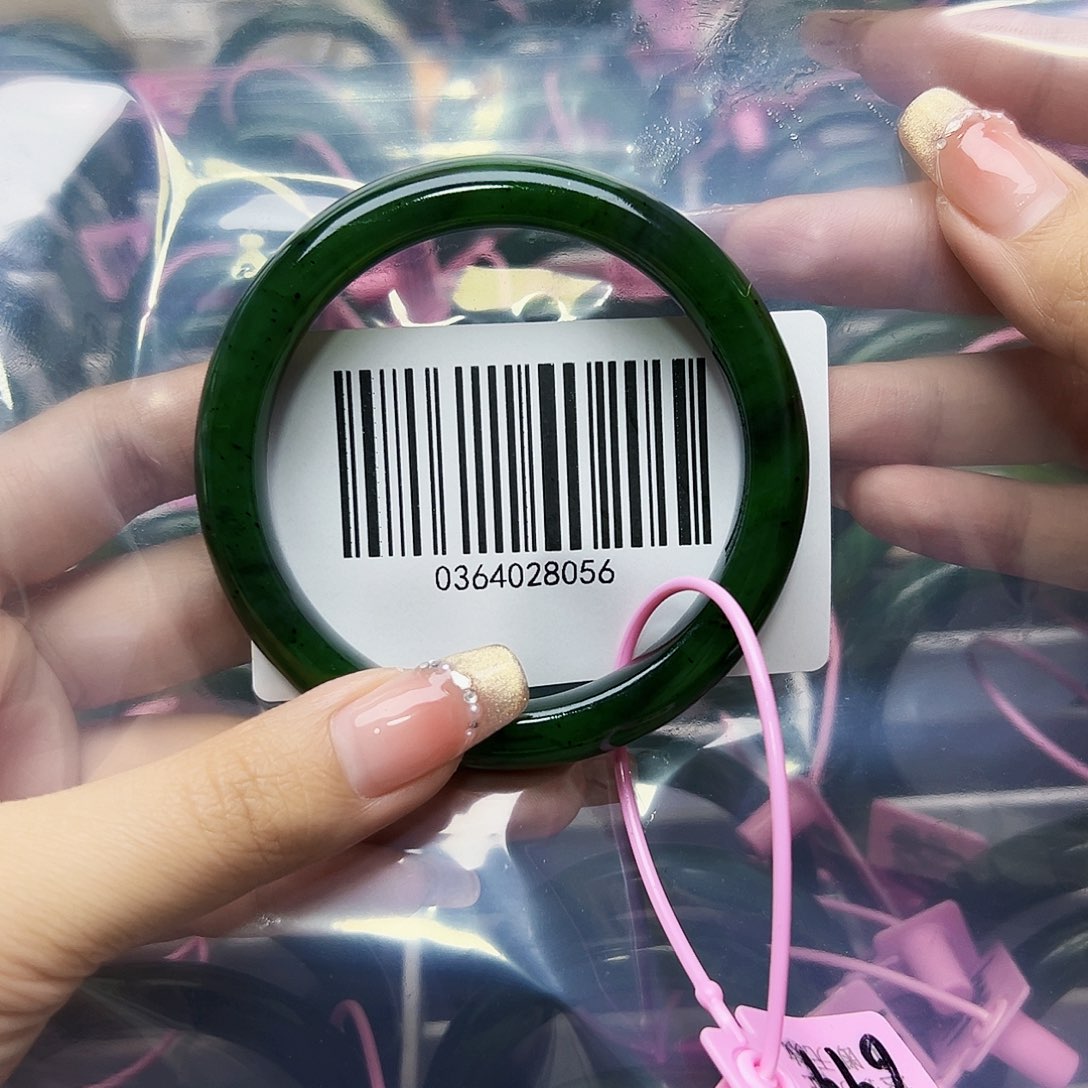 和田玉手镯未镶嵌王***宝