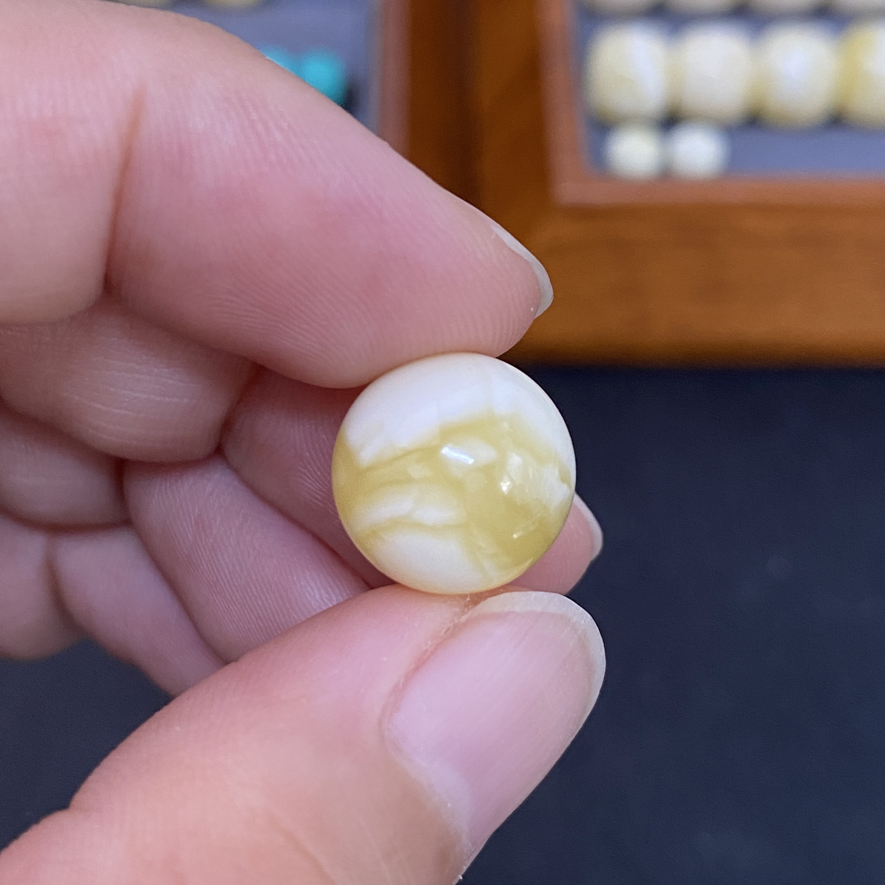 天然原矿蜜蜡12.5mm金瓷白圆珠猴头星月百香文玩手串配饰单珠保真
