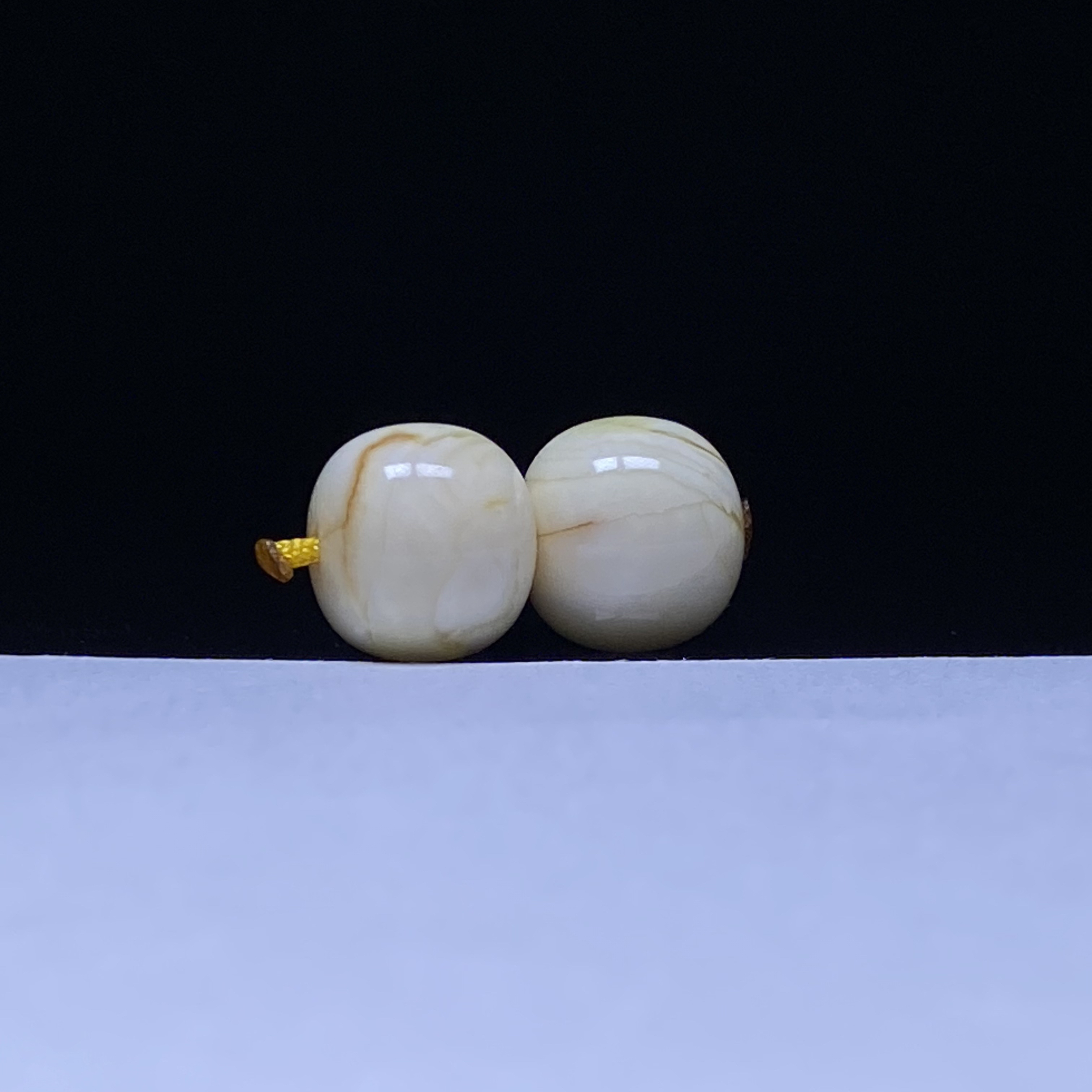 瓷白沁色对珠精品蜜蜡老型10mm文玩配饰