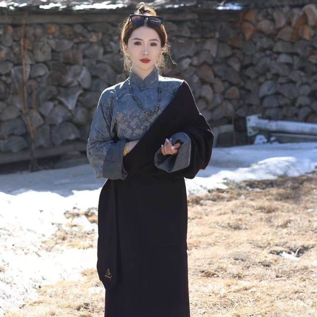 好看死了的套装绝绝子的藏服