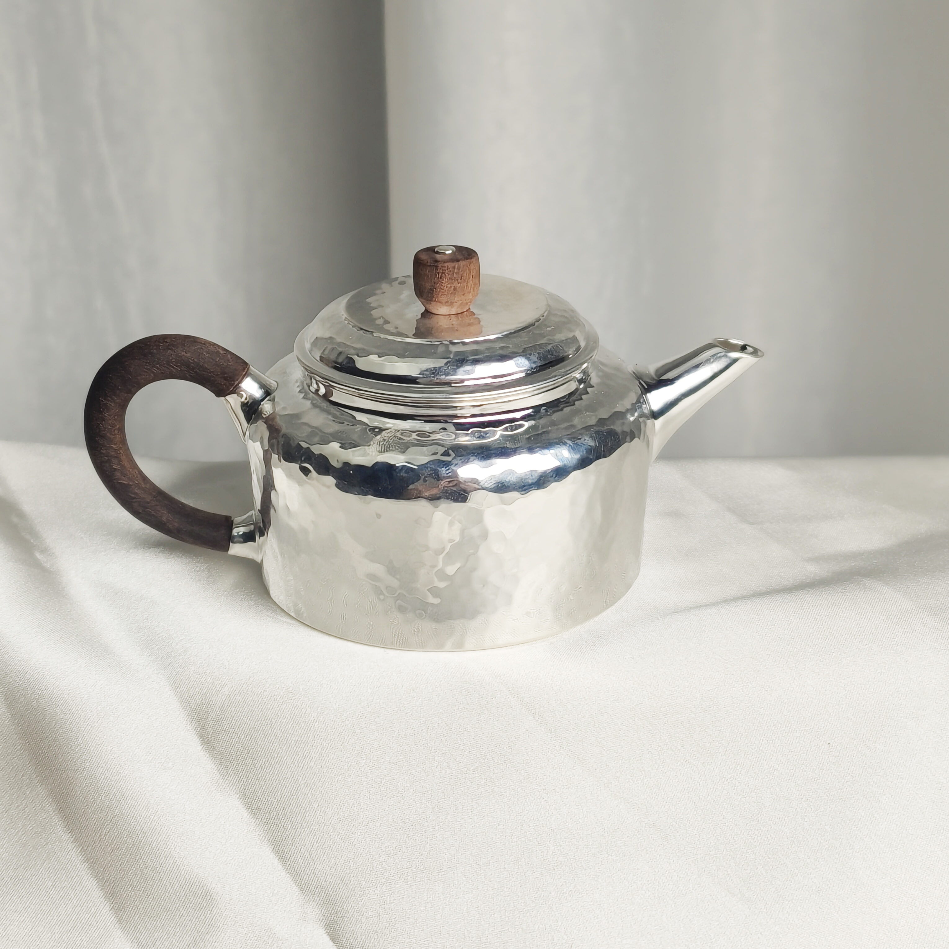 手工锤纹德钟泡茶壶素面款