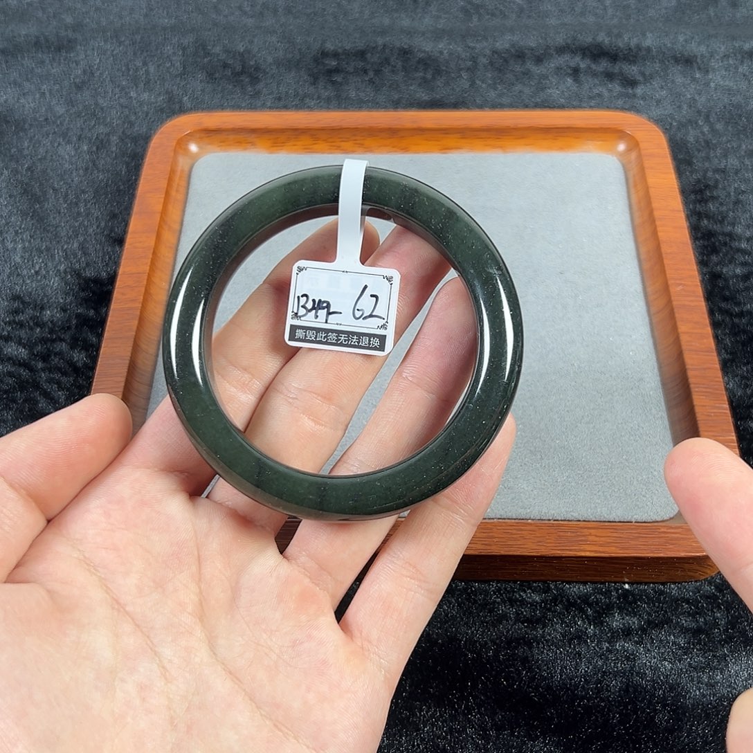 满***满和田玉未镶嵌手镯