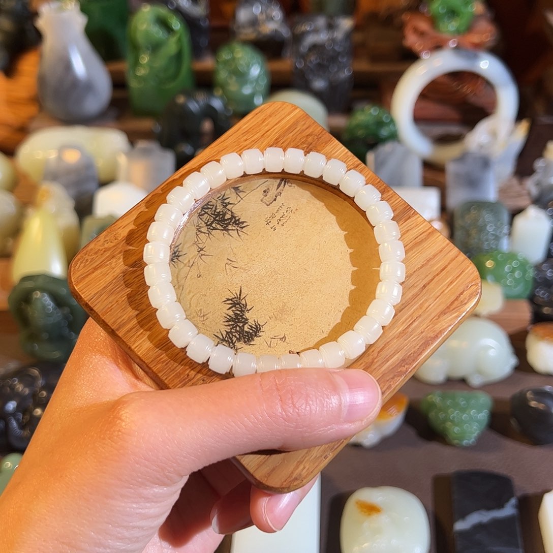 观***和田玉未镶嵌手串