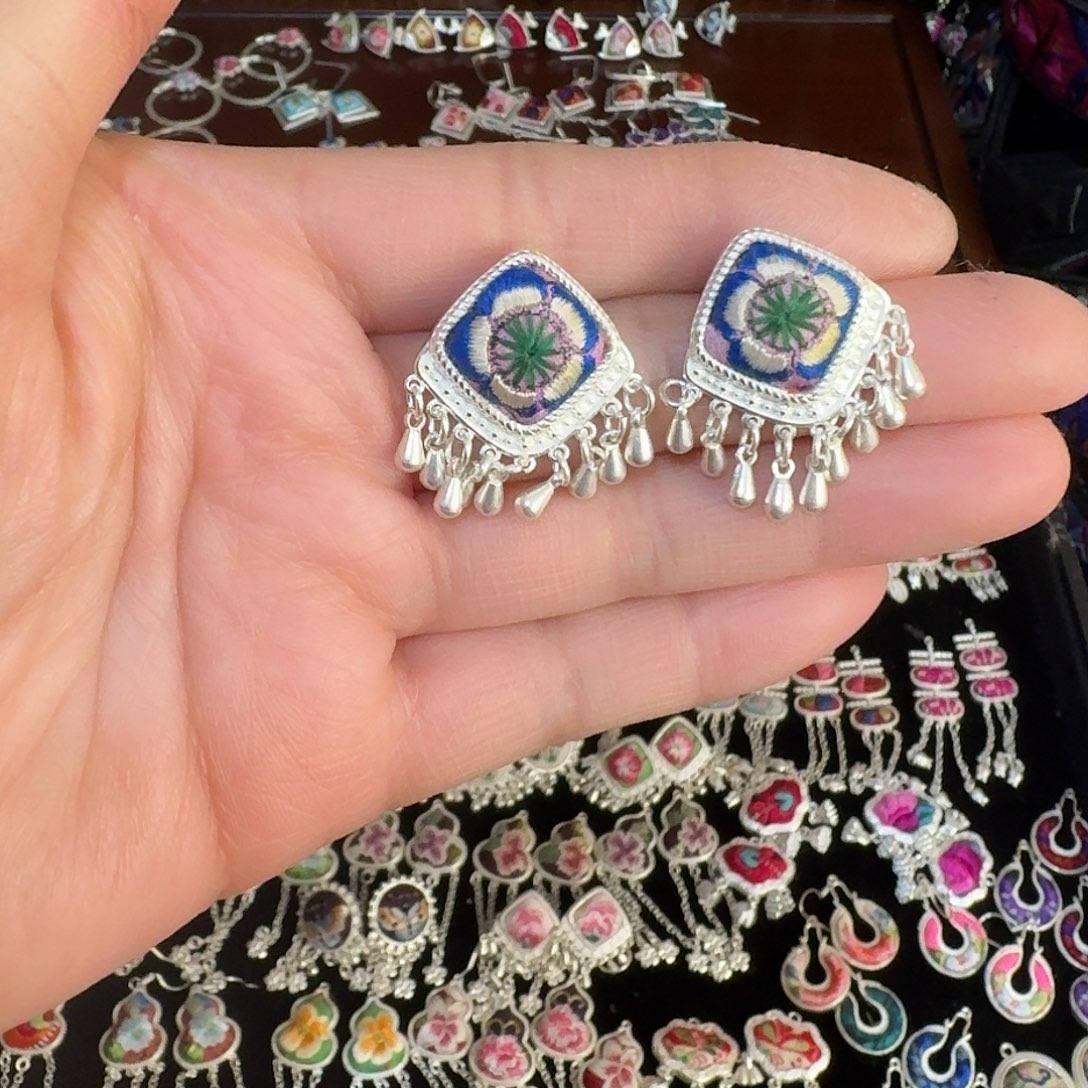 织绣民族风刺绣耳环