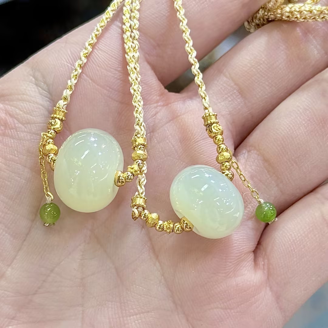 【CH】和田玉吊坠（多样性发其一）