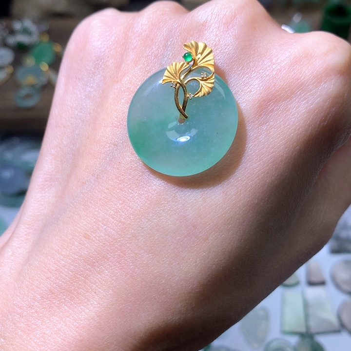 翡翠颈饰18K金镶嵌平安扣