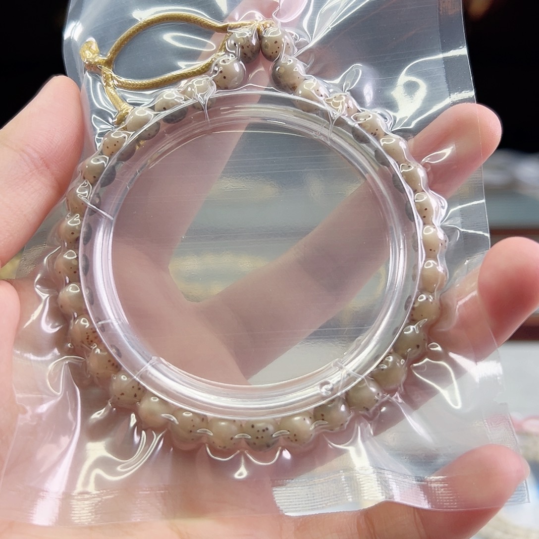 星月菩提手串Fqh7mm玉化冰透手持