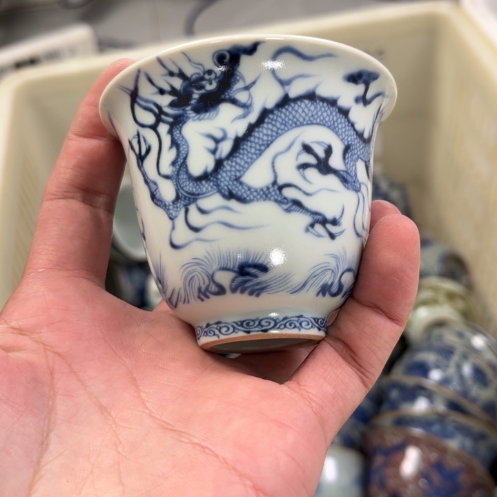 摆件瓷青花穿云龙铃铛杯微瑕疵