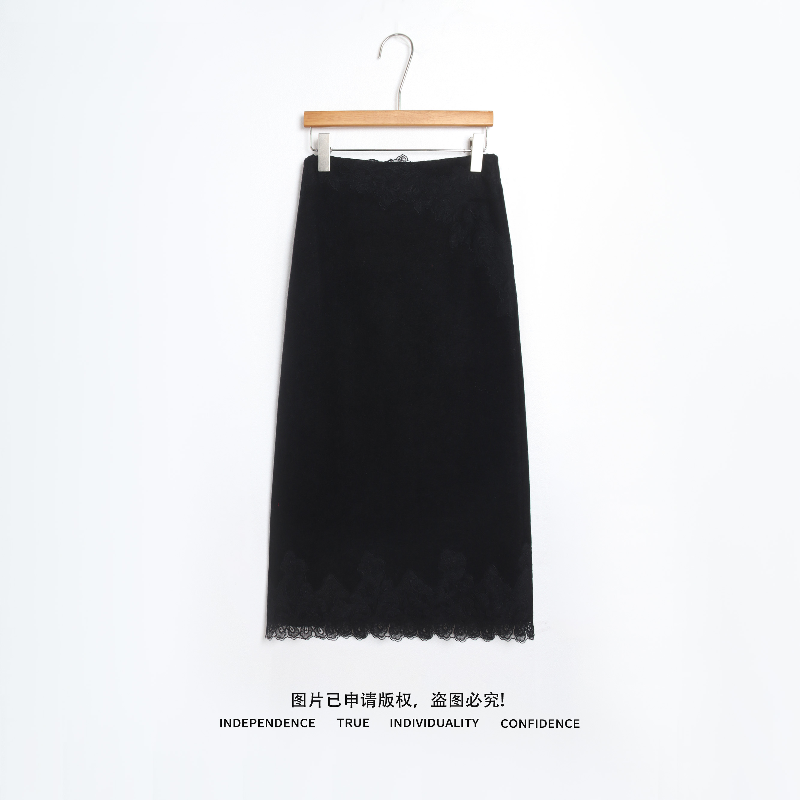 温温【如初】绵羊毛冬装加厚设计师款高腰蕾丝花边长款半身裙782017