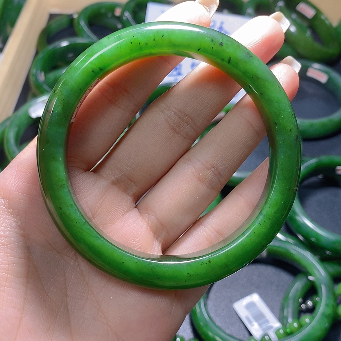 嘤***嘤和田玉（碧玉）未镶嵌手链