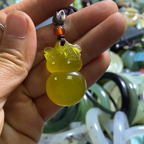 岫玉颈饰未镶嵌一个