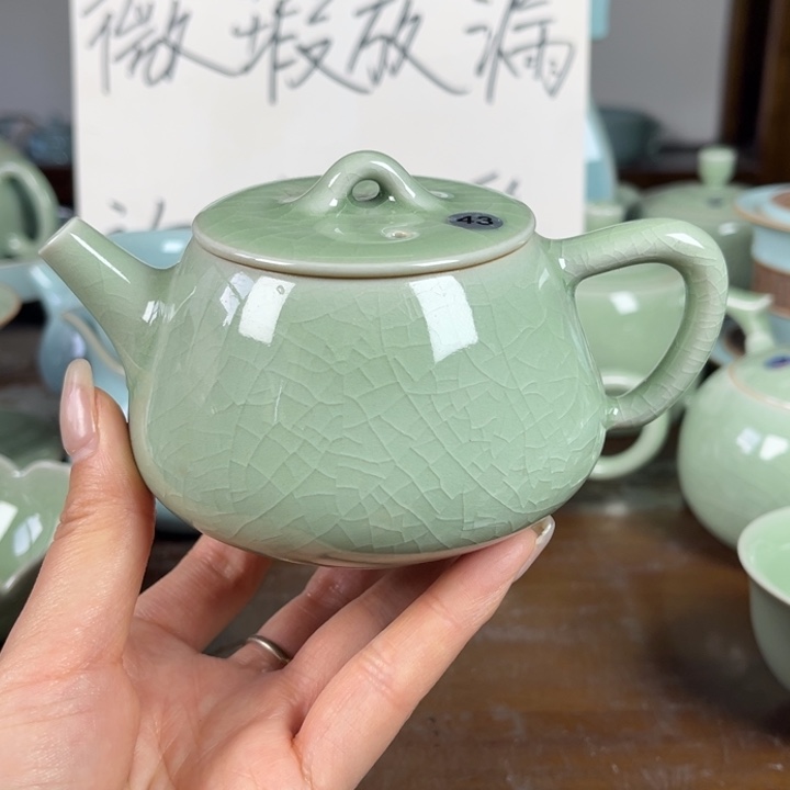 青***43号豆绿石瓢壶不完美