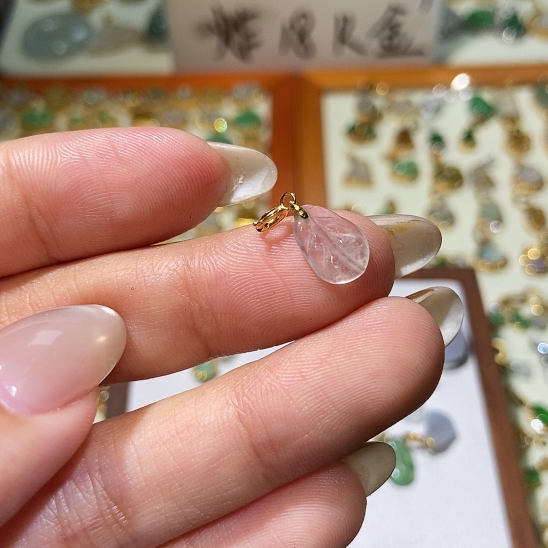 翡翠18K金镶嵌颈饰111