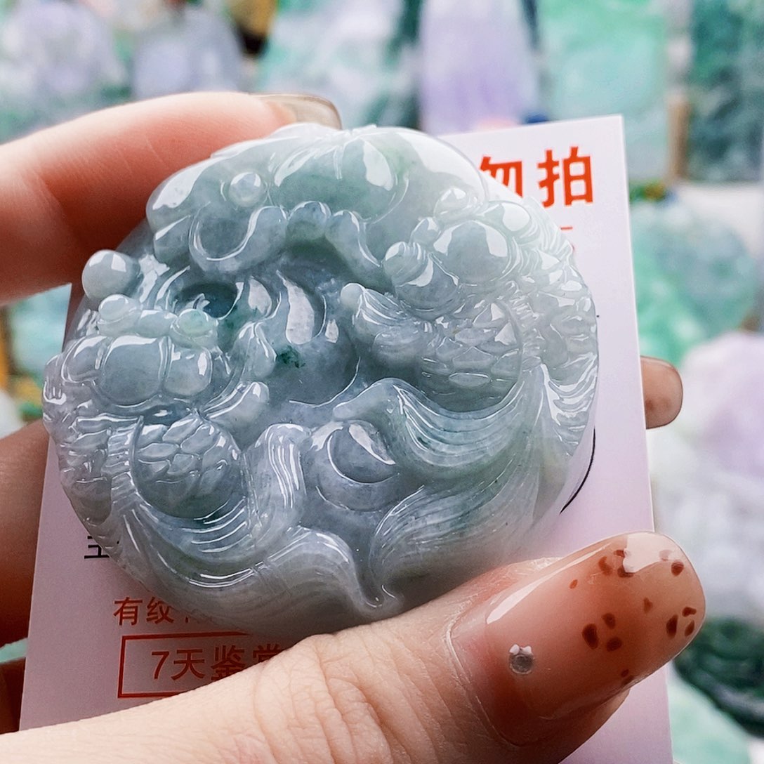吊坠(不含链)未镶嵌翡翠