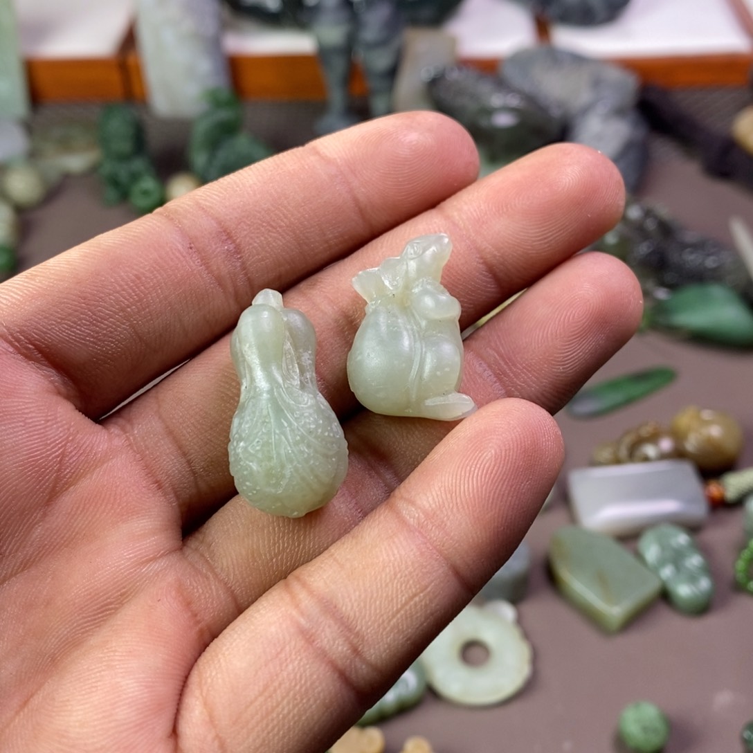 和田玉颈饰未镶嵌悠*猫