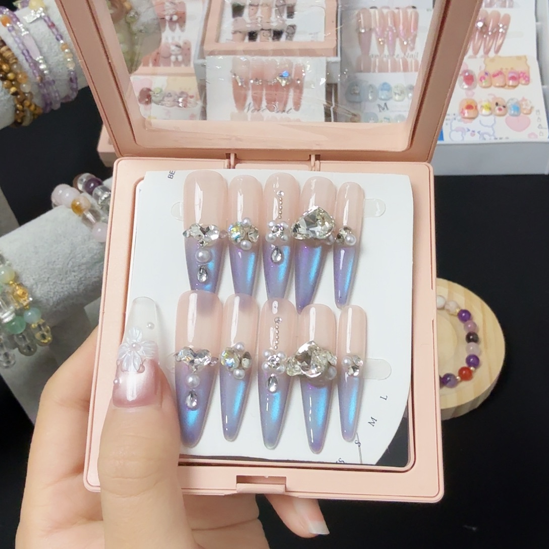 非金属纯手工制作的穿戴甲