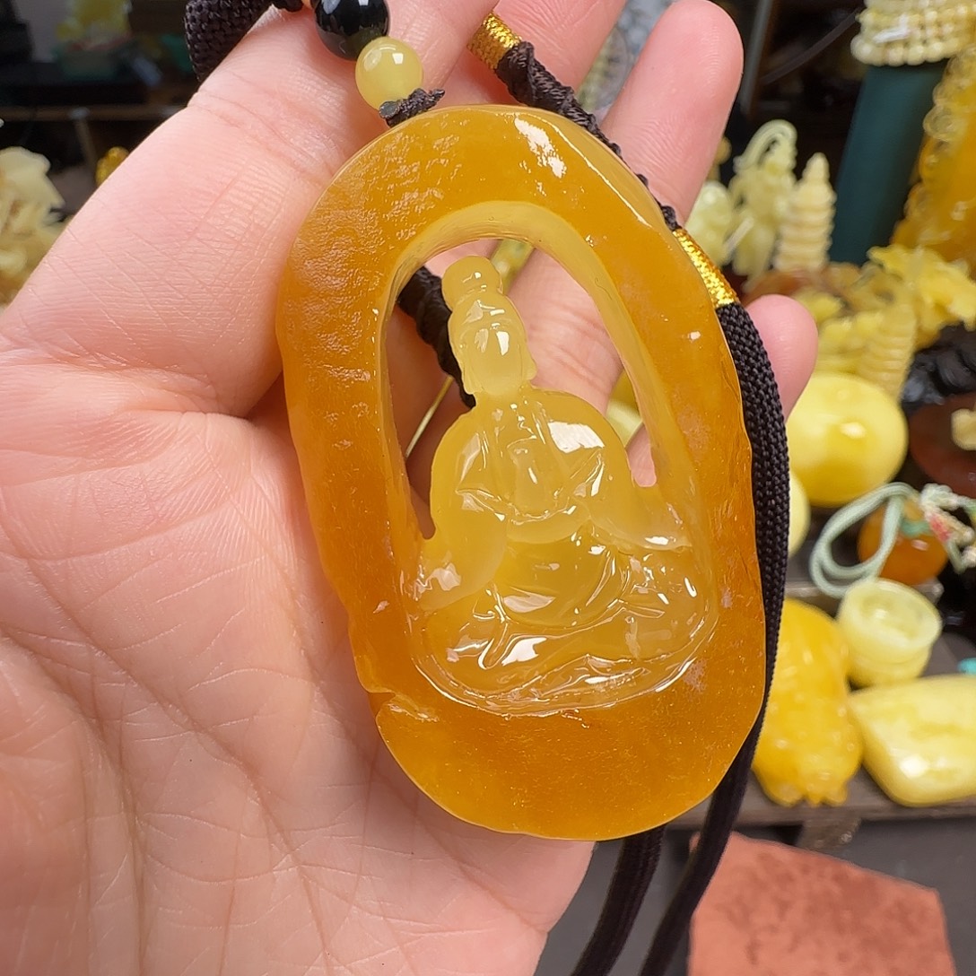 蜜蜡未镶嵌珠宝奇石