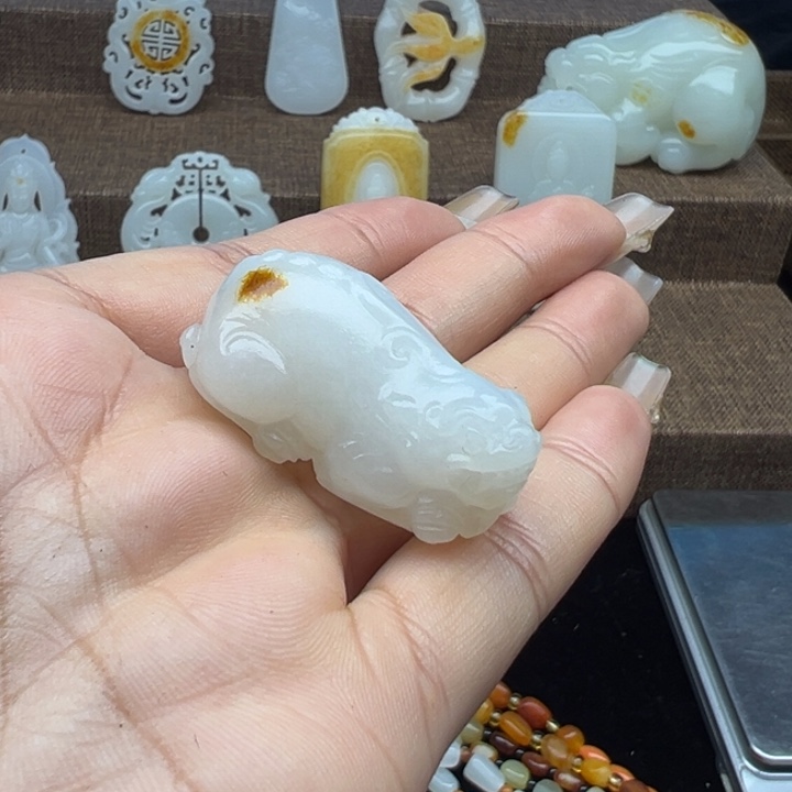 和田玉颈饰未镶嵌飘*