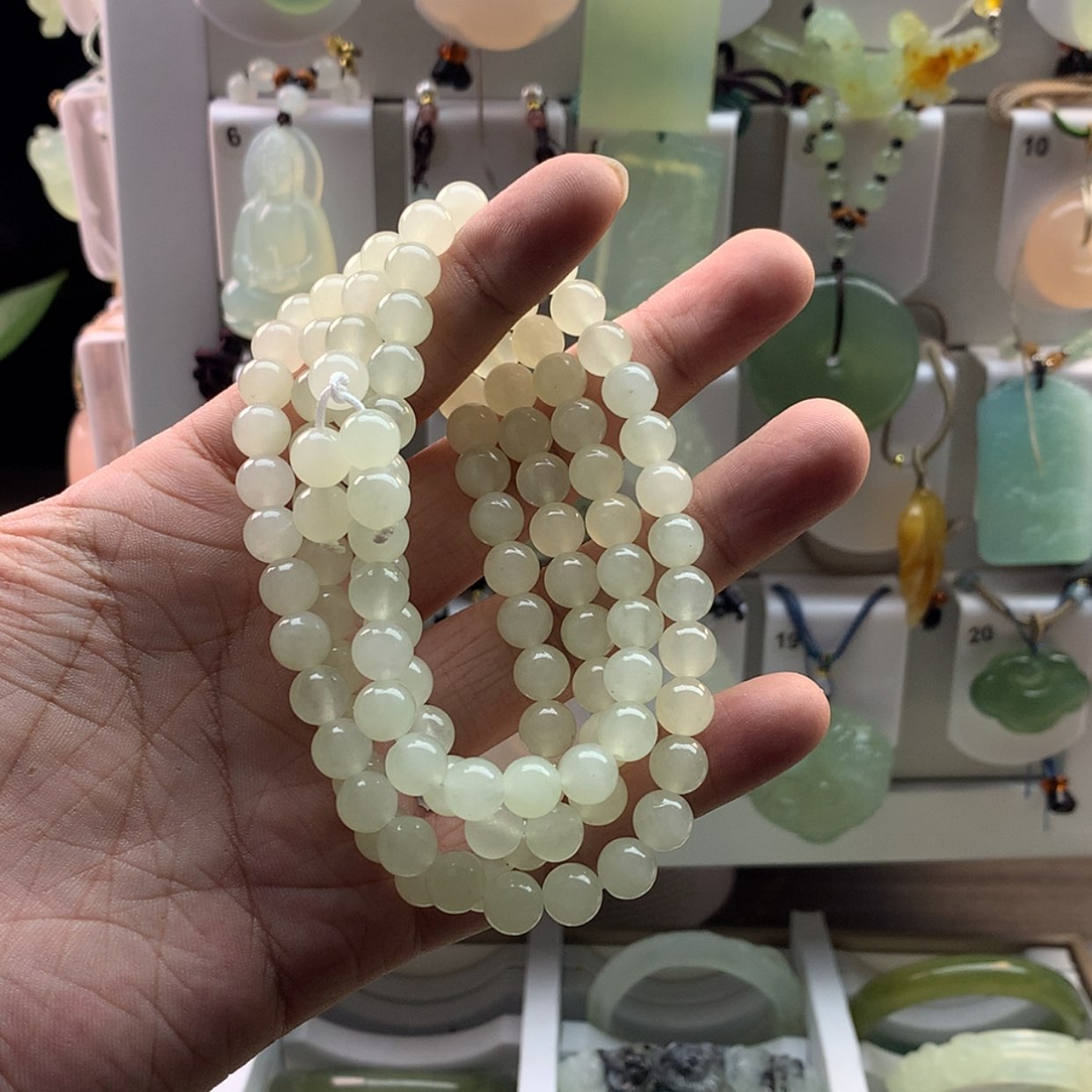 【闪购商品】蛇纹石玉颈饰未镶嵌