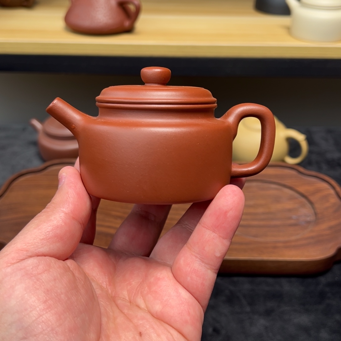 紫砂茶壶微瑕120cc红皮龙德钟