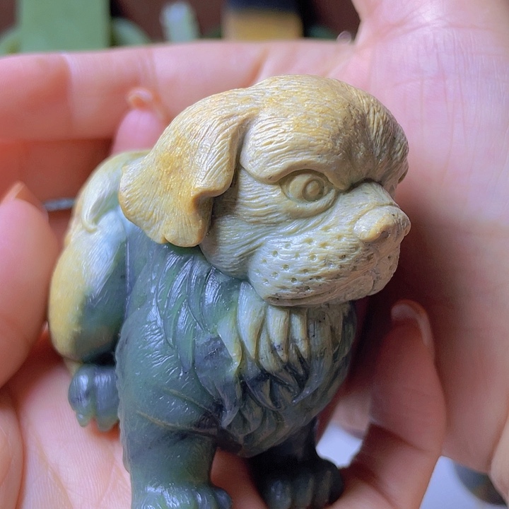 未镶嵌岫岩河磨玉（透闪石质玉）把件