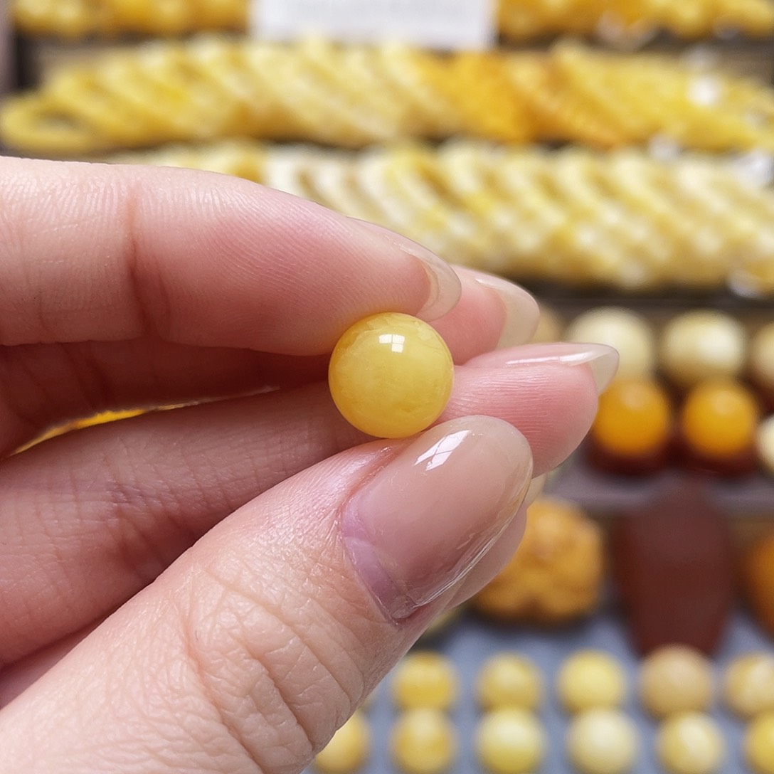 琥珀裸石未镶嵌蜜蜡圆珠10.1mm微瑕