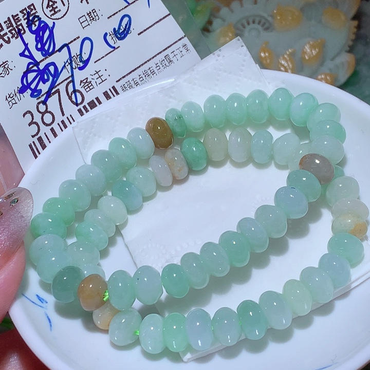 小***️翡翠未镶嵌颈饰在