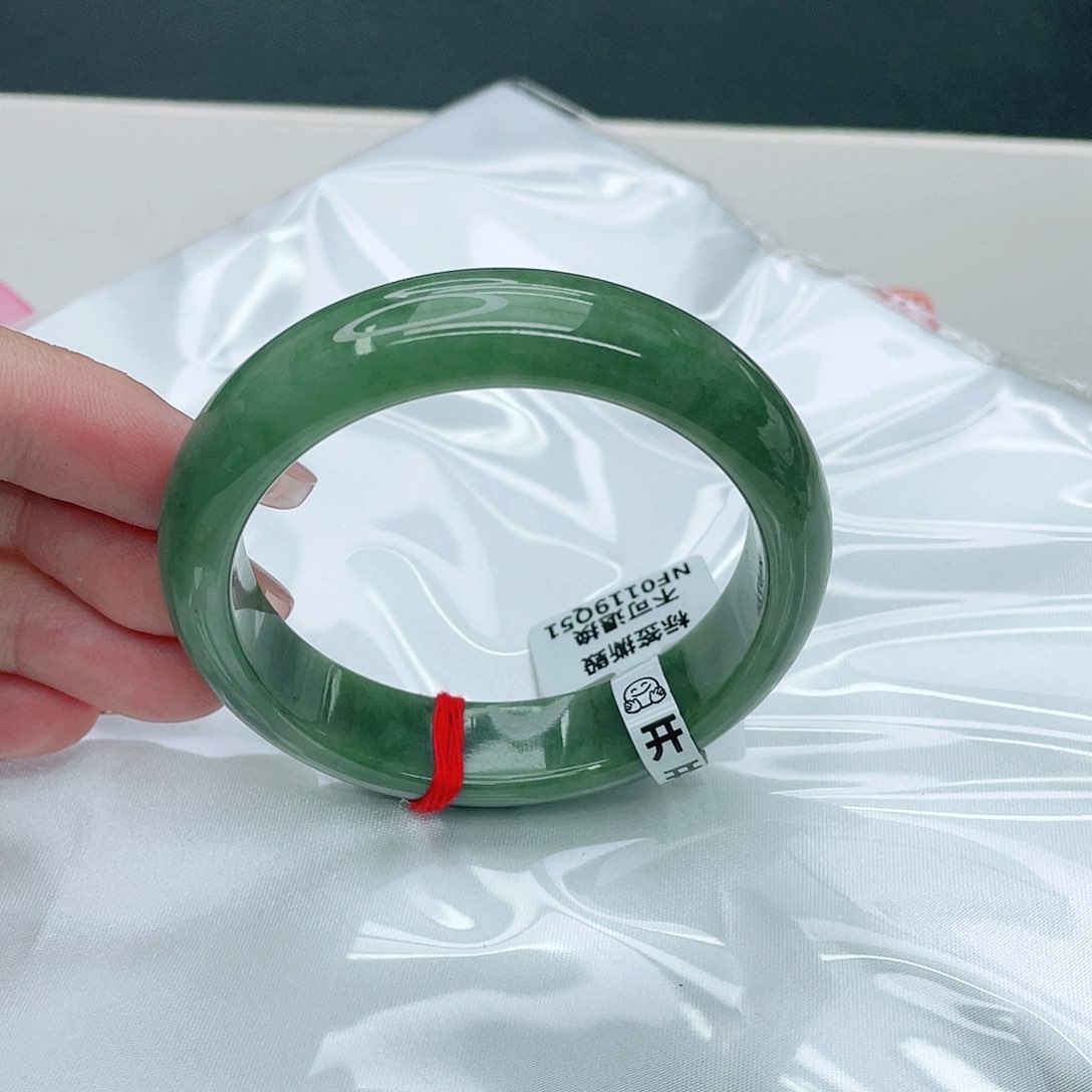 翡翠手镯未镶嵌正54.2