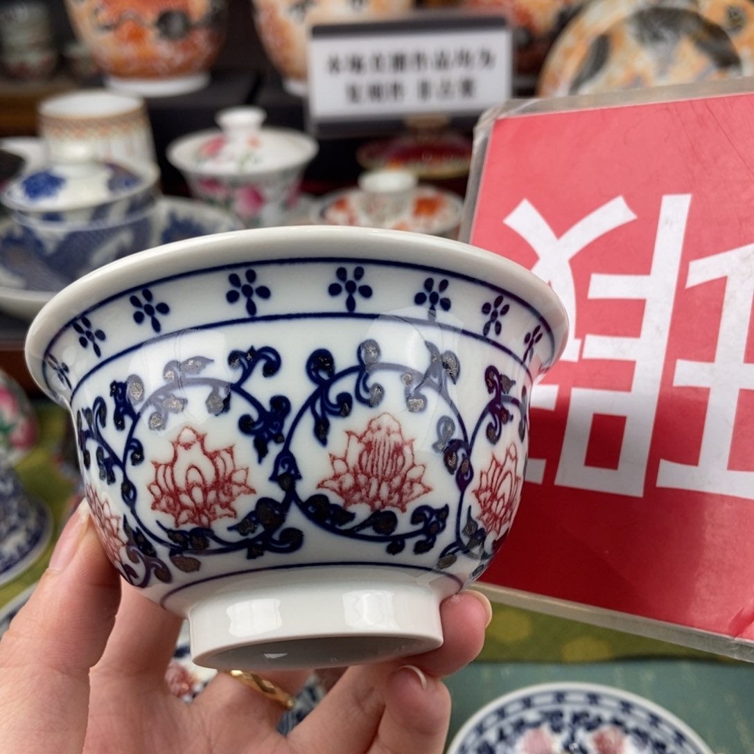 陶瓷的设计师是一个人
