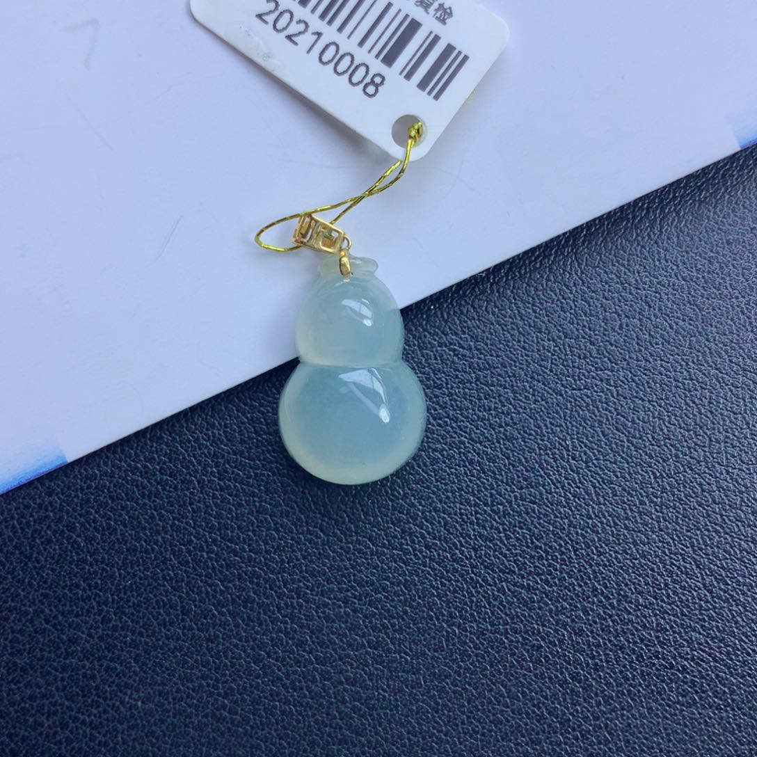 翡翠颈饰未镶嵌葫芦